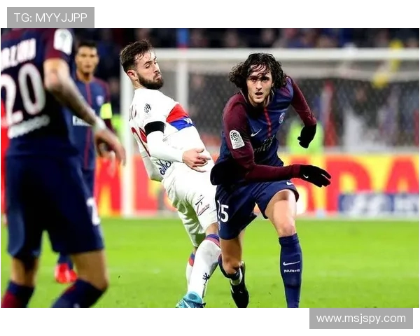 多队争抢里昂攻击型中场苏尔克热刺马竞维拉等球队密切关注