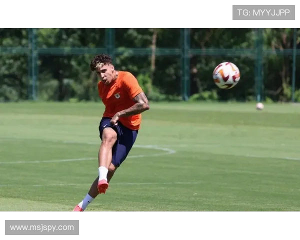 巴萨专注引援巴斯托尼放弃施洛特贝克与皇马竞争计划